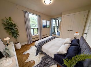 205 Vodden St E #506, Brampton, ON L6V 1M9