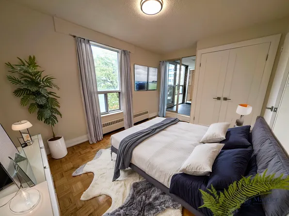 205 Vodden St E #606, Brampton, ON L6V 1M9