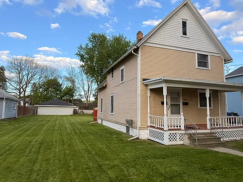 1407 1st St Photo 1