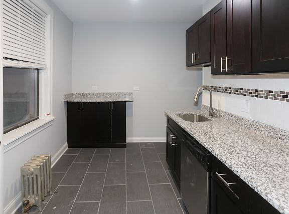 3rd image of 4703 N Albany Ave #Ua1
