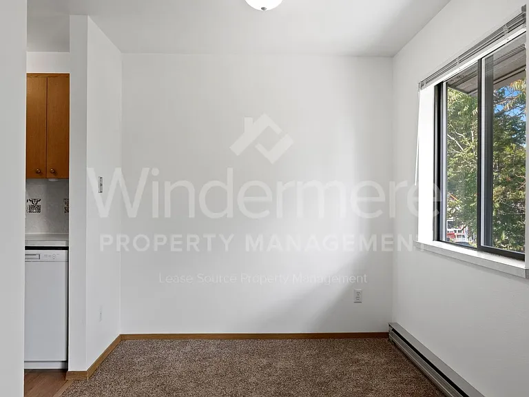1111 E 8th Ave — Photo 8