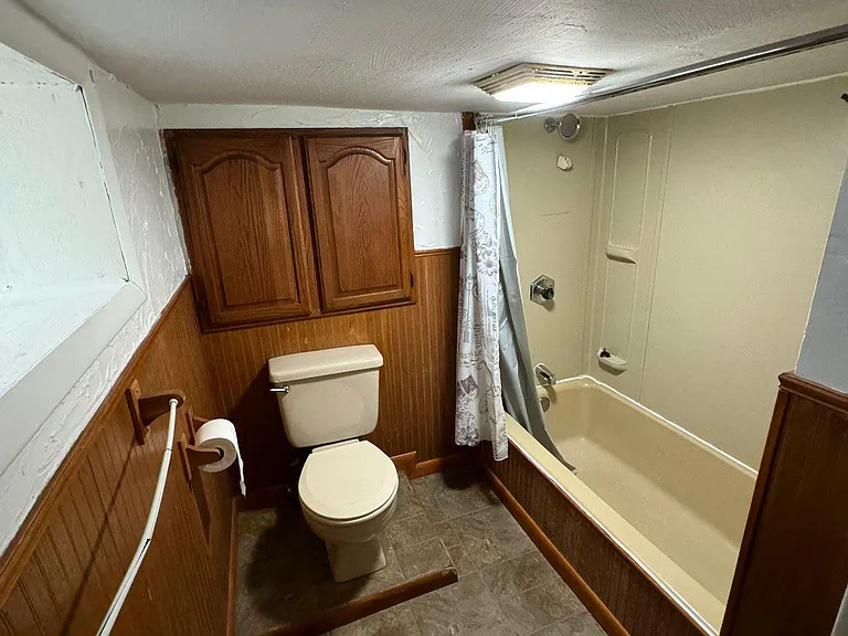727 N Alvord St #BASEMENT — Photo 20