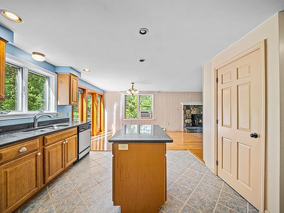2nd image of 18 Garrison Lane