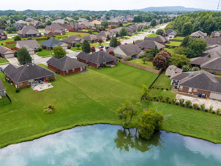 409 Summer Cove Cir NW — Photo 35