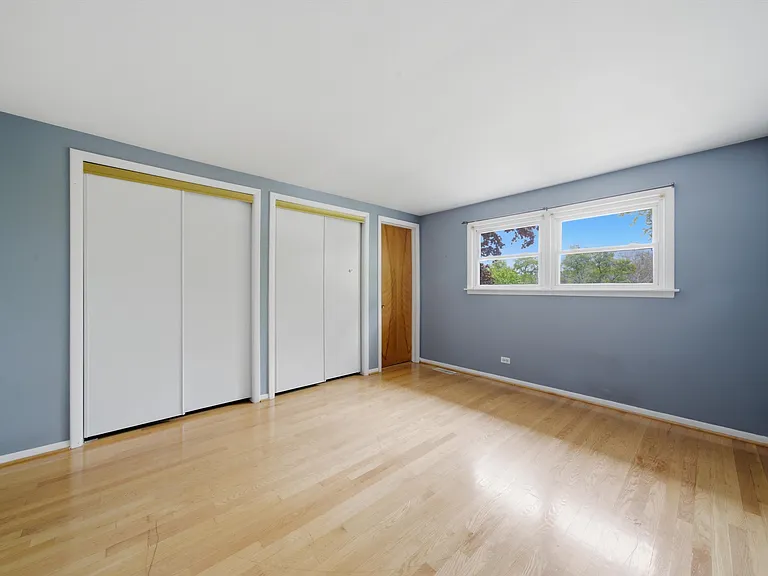 166 W Bradley St — Photo 5