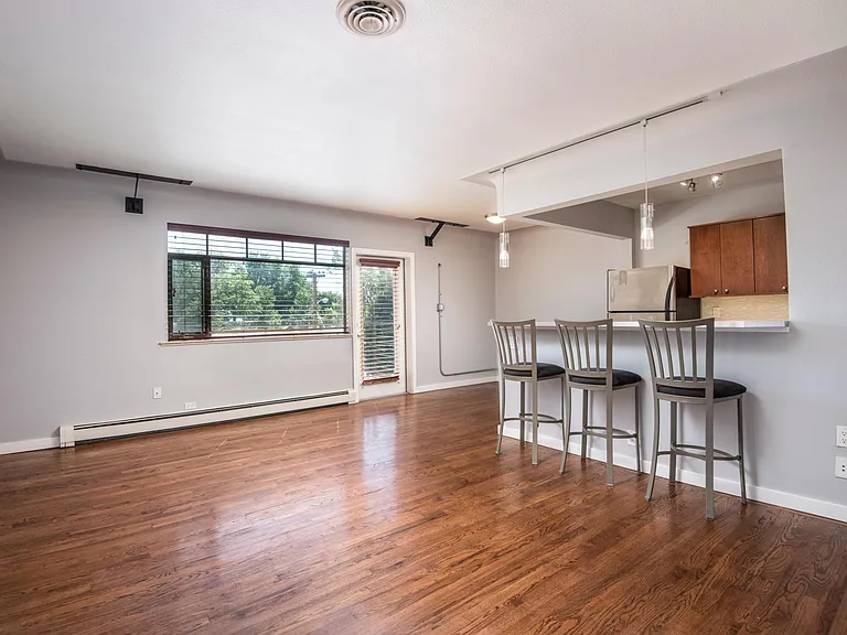 636 N Washington St #303 — Photo 2
