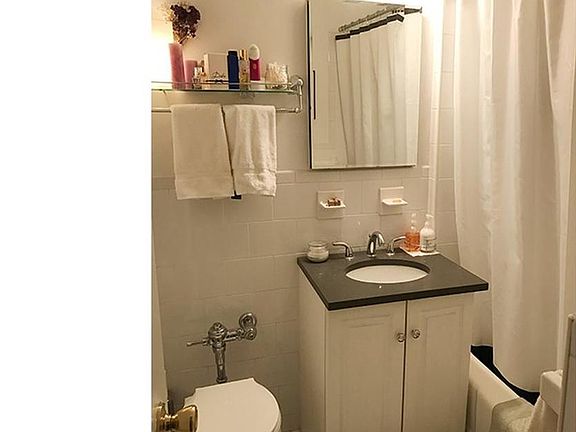 5th image of 136 E 56th St APT 9F