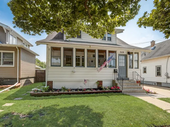 309 S Monroe St, Watertown, WI 53094