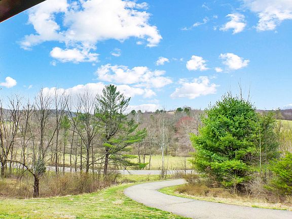 3rd image of 13500 Pleasant Valley Rd