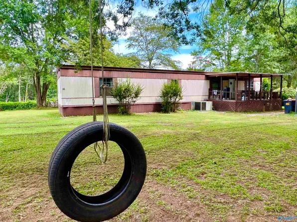 160 Hazel St, Danville, AL 35619