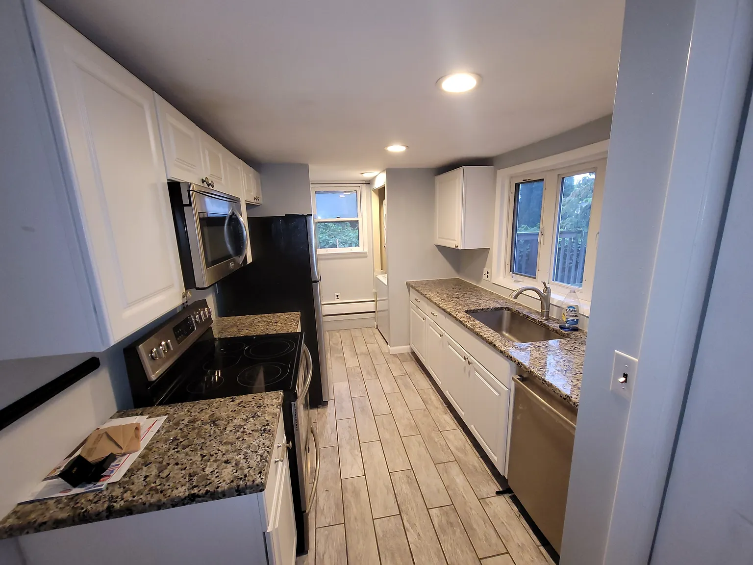 264 Roberts Avenue - 1 — Photo 3