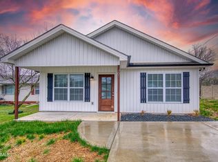 207 Ridgeview Dr, Clinton, TN 37716