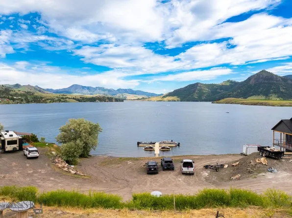 1350 Beartooth Rd, Wolf Creek, MT 59648