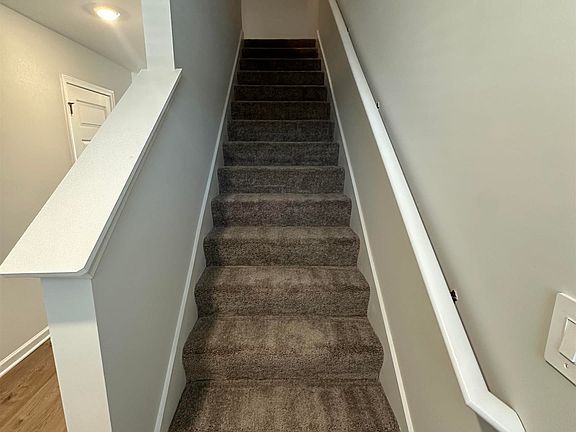 5th image of 4117 Hudson Ct #1