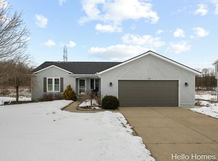 5560 Columbine Ave NE, Comstock Park, MI 49321