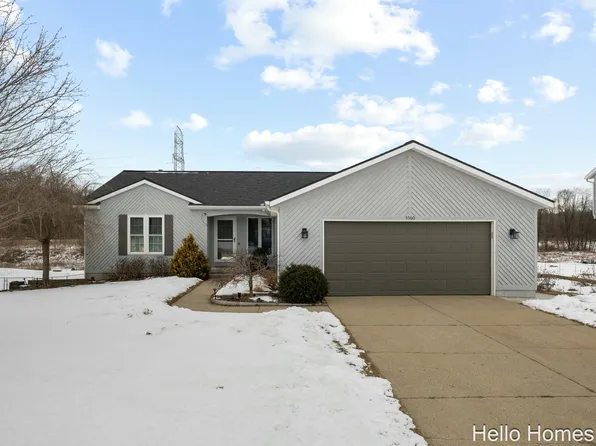 5560 Columbine Ave NE, Comstock Park, MI 49321
