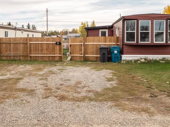 226 N 2nd St W #18, Magrath, AB T0K 1J0