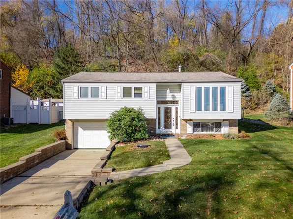1026 Evergreen Dr, Pittsburgh, PA 15235