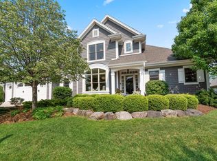 W76N746 Harvest Ln, Cedarburg, WI