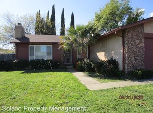702 Woodlark Dr, Suisun City, CA