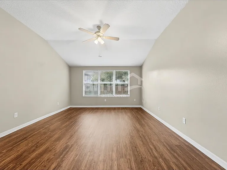 12828 Standbridge Dr — Photo 8