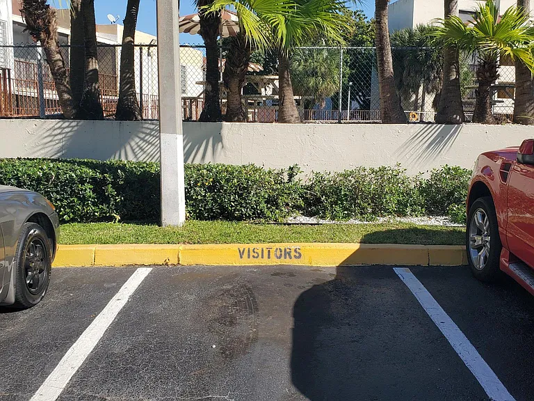 8850 Fontainebleau Blvd #103 — Photo 42