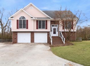 144 Raintree Cir, Jacksonville, NC 28540