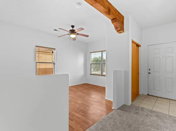 8031 Gavin Rd NW, Albuquerque, NM 87120