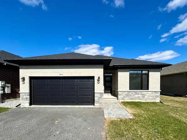 134 Stonecrest Blvd, Quinte West, ON K8R 0A2