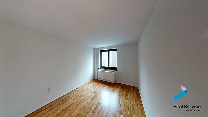 Rented by FirstService Realty (legacy) | media 32