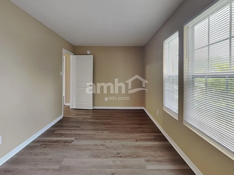 3126 Hurst St — Photo 23