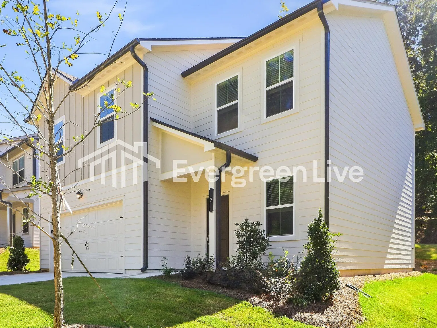 4 bed, 2.5 bath, 1809 sqft, $2,085 — Photo 2