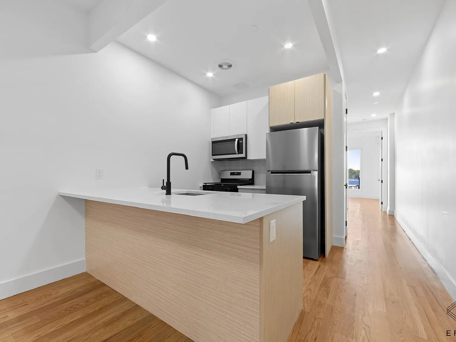 56 East 21st Street — Photo 3