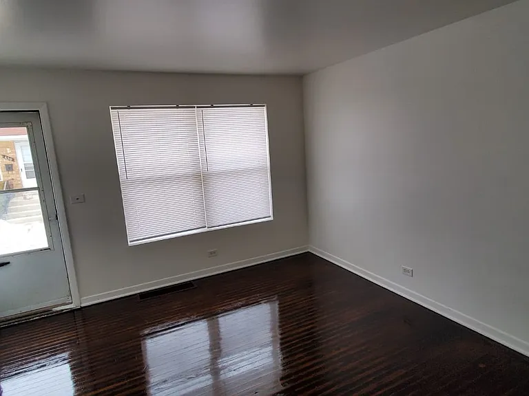 642 Pickus Ct — Photo 16