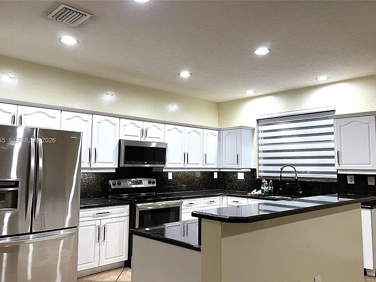 15840 SW 151st Ter — Photo 14