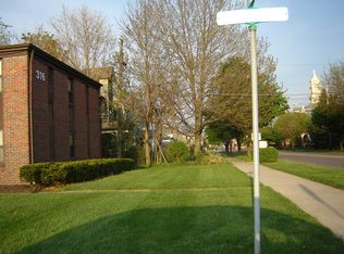 316 W 5th St APT 2, Marysville, OH 43040