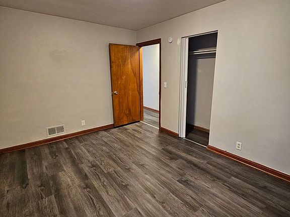 5th image of 901 Matthews Dr