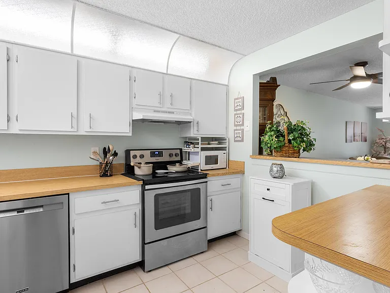 1270 SE Parkview Pl #B5 — Photo 28