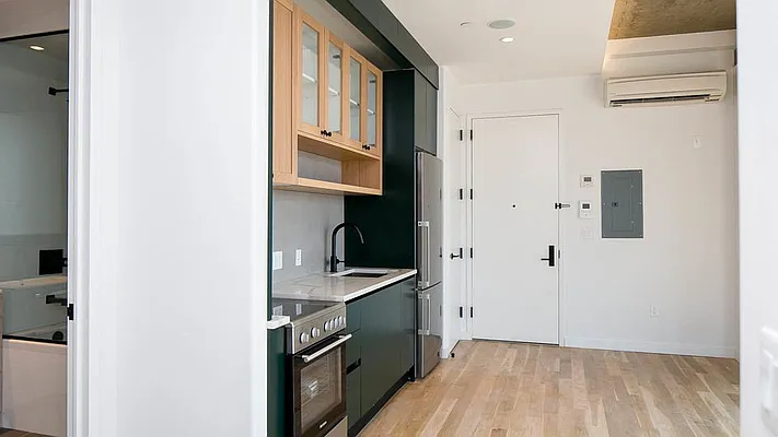 Rented by Nooklyn NYC LLC | media 138