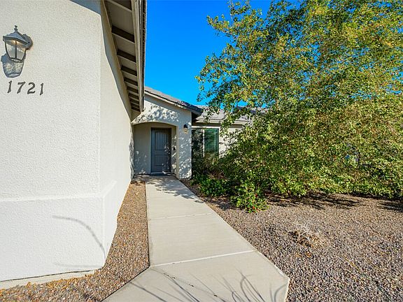 3rd image of 1721 E Desert Fern Way