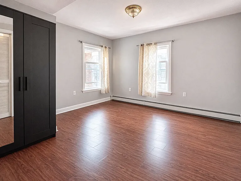 39 Montrose St #2 — Photo 2