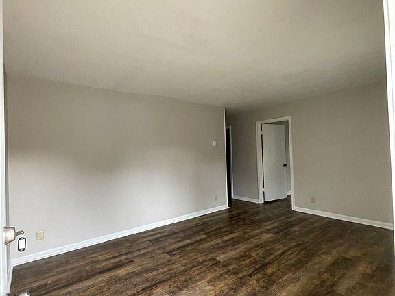 5th image of 1920 Batts Ln #B