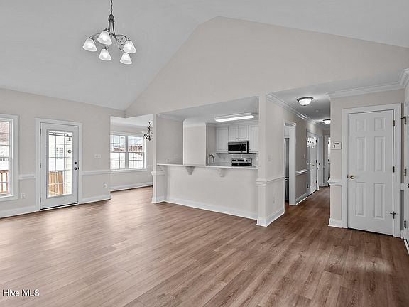 4th image of 623 Edenbrook Drive