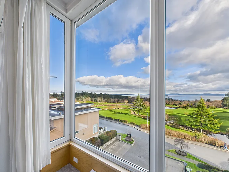 Sayward Hill Cres — Photo 10