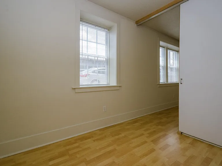 Suites on Lincoln Way — Photo 18