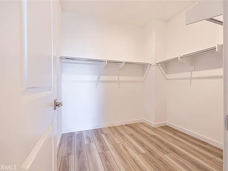 27555 Sanctuary Ct — Photo 13
