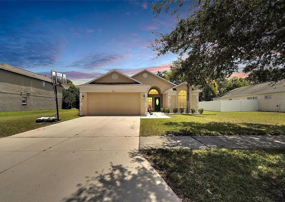 1st image of 8412 Carriage Pointe Dr