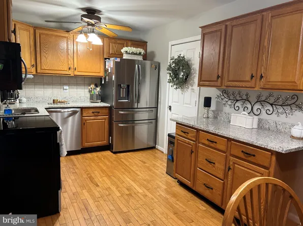 675 Johahn Dr, Westminster, MD 21158