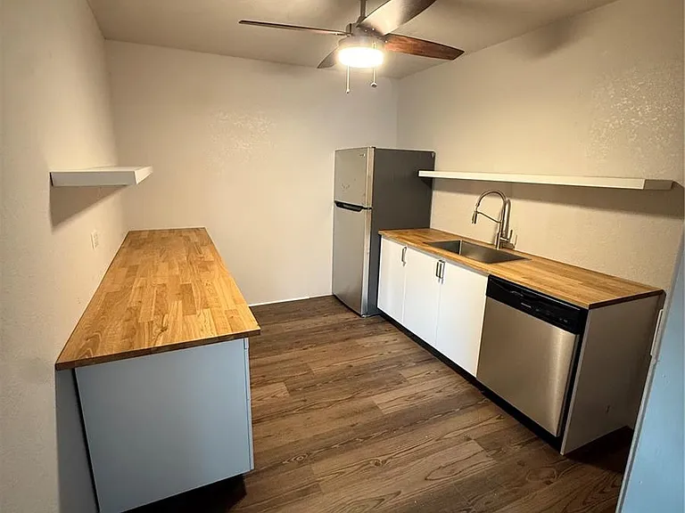 1690 Milwaukee St #201 — Photo 4