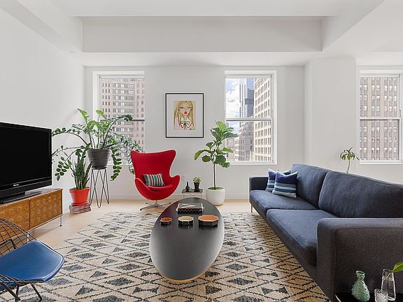 3rd image of 15 Broad St APT 2100